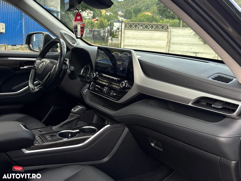 Toyota Highlander 2.5 L Dynamic Force 248CP Luxury Metallic - 6