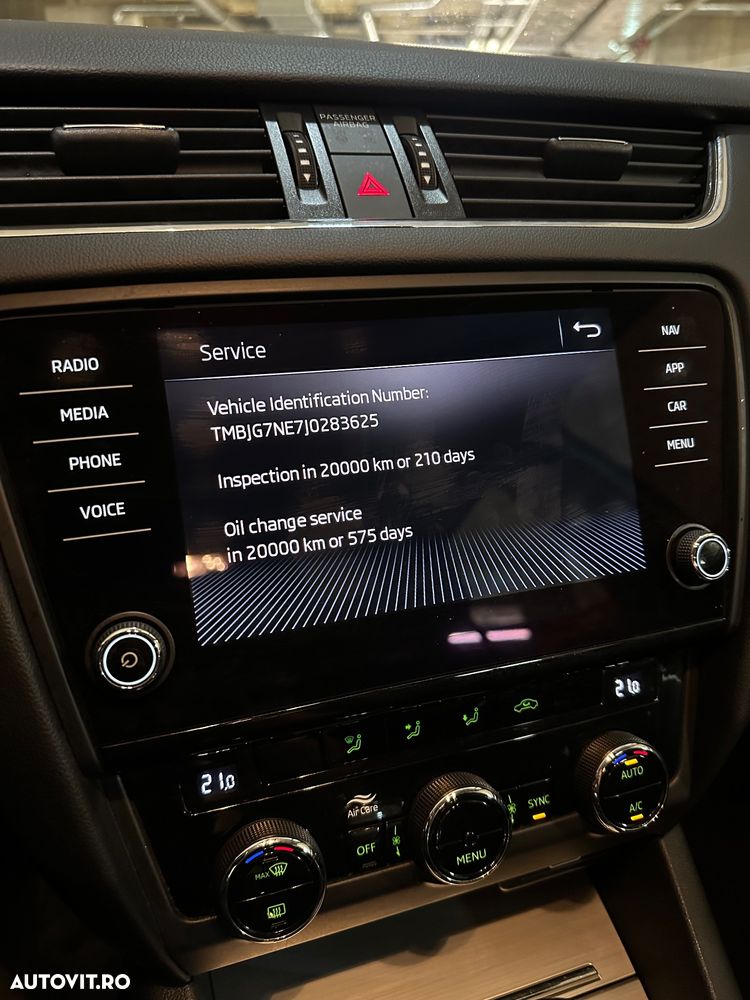 Skoda Octavia 1.6 TDI DSG Ambition - 19