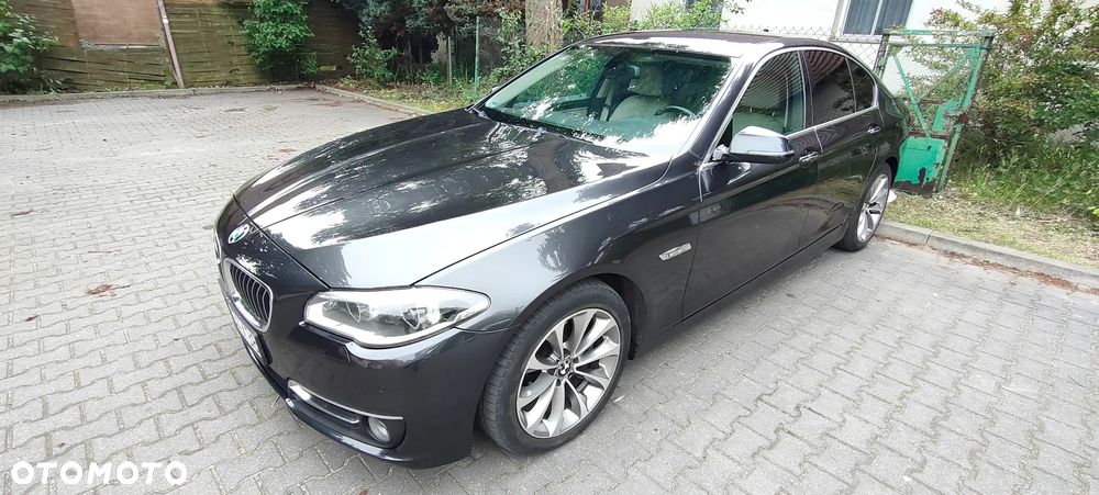 BMW Seria 5 520d xDrive Luxury Line - 1