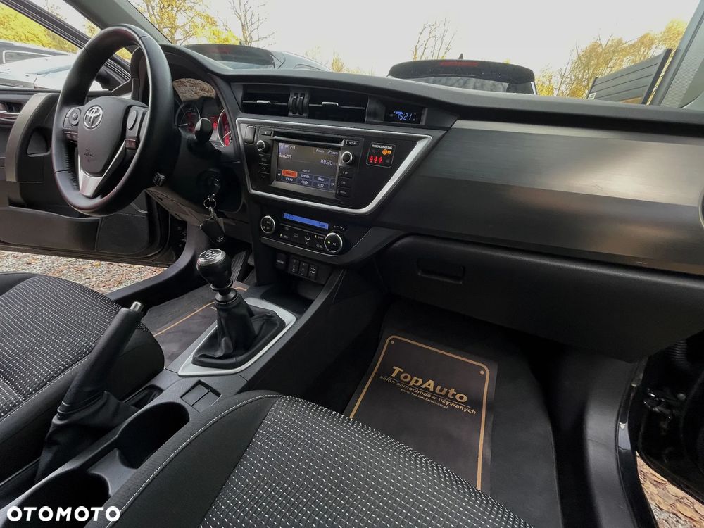 Toyota Auris 1.6 Premium Comfort - 16