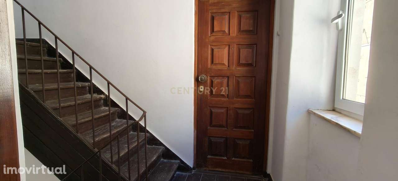 Apartamento Renovado com Vista para o Rio em Cruz Quebrada - Dafundo - Grande imagem: 4/18