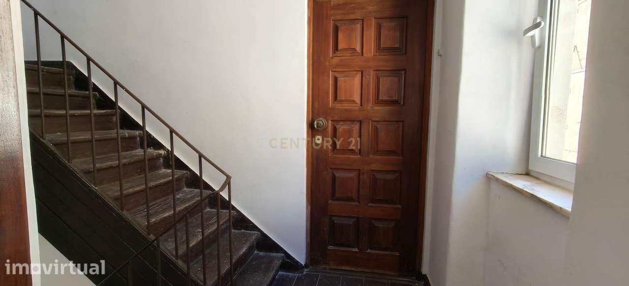 Apartamento Renovado com Vista para o Rio em Cruz Quebrada - Dafundo - Grande imagem: 4/18