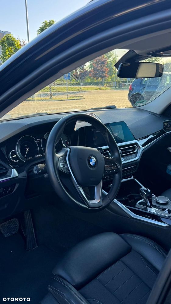 BMW Seria 3 320d Sport Line Shadow sport - 25