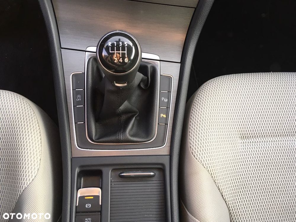 Volkswagen Golf - 14