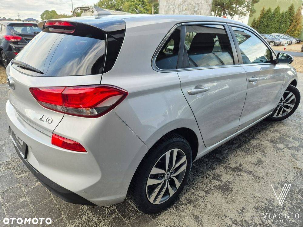 Hyundai i30 1.6 D Premium - 3