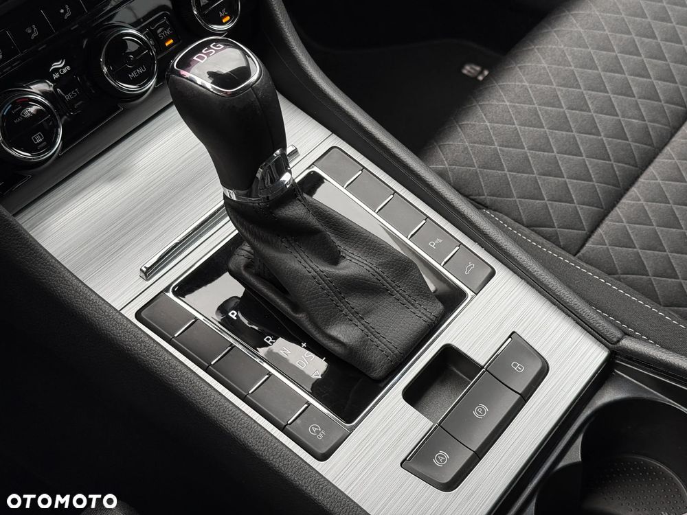 Skoda Superb 1.5 TSI Ambition DSG - 22