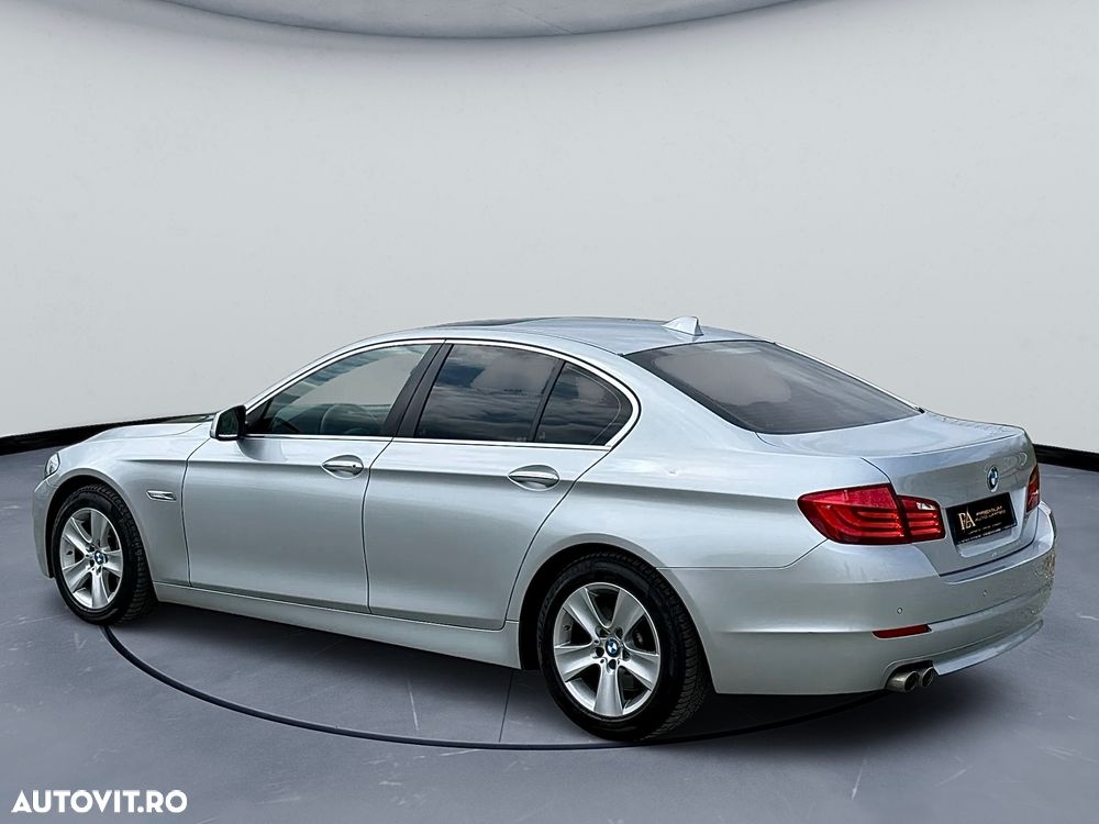 BMW Seria 5 525d xDrive Sport-Aut. - 4