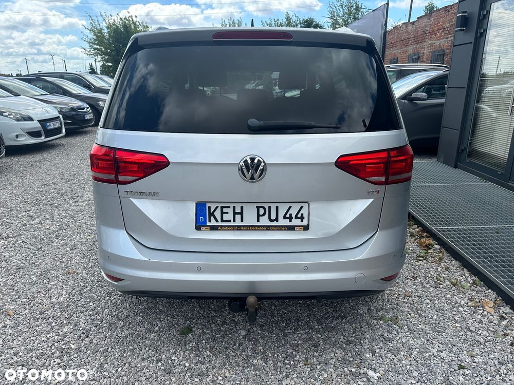 Volkswagen Touran 1.6 TDI SCR BlueMotion Technology DSG Comfortline - 21