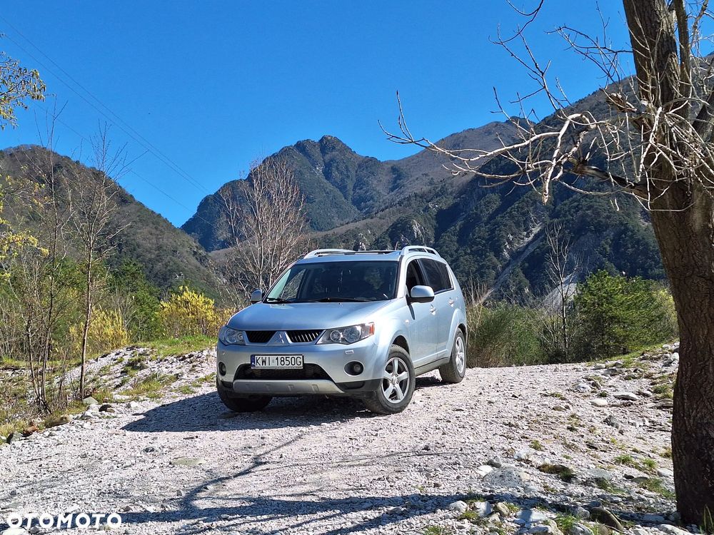 Mitsubishi Outlander 2.0 DID Intense - 4