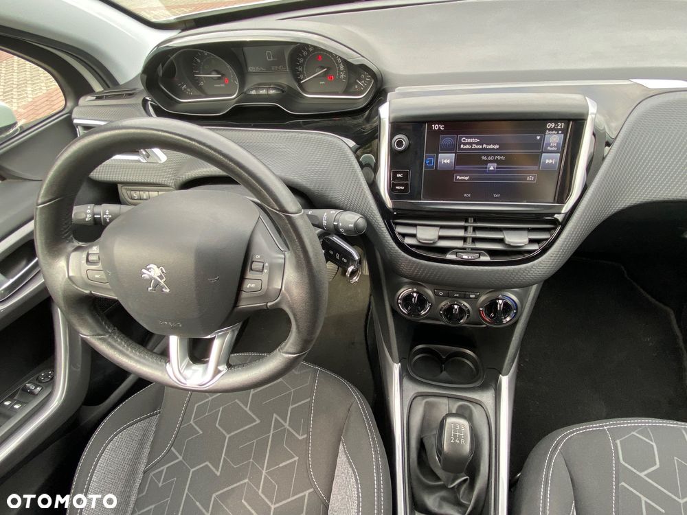 Peugeot 2008 1.2 Pure Tech Active - 33