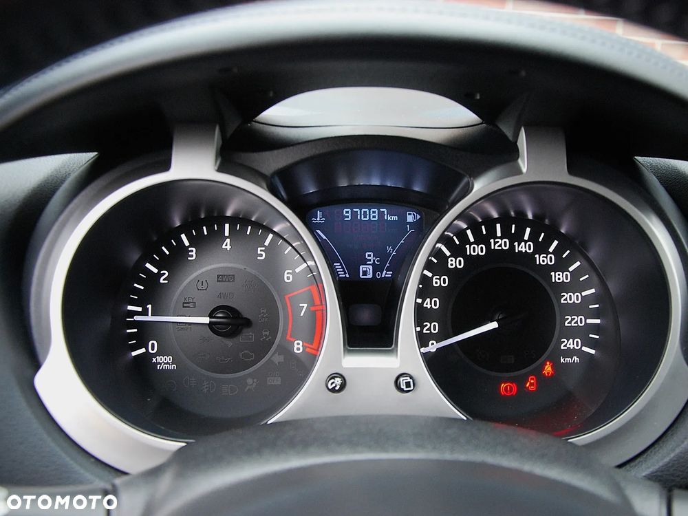Nissan Juke 1.6 N-Connecta - 25