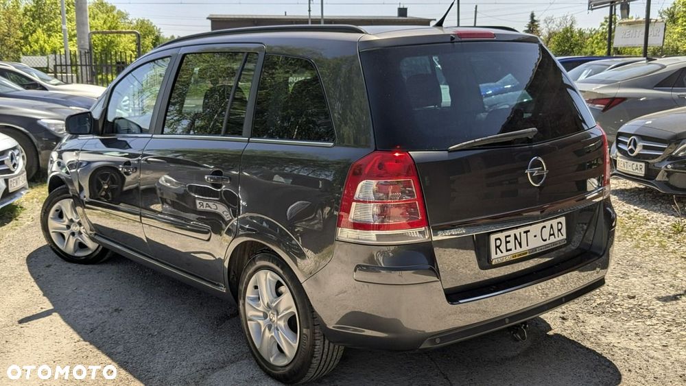 Opel Zafira - 10