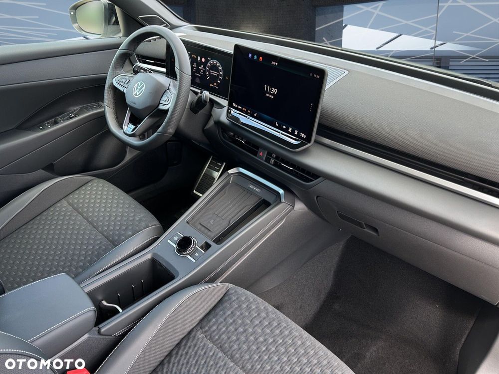 Volkswagen T-Roc - 14