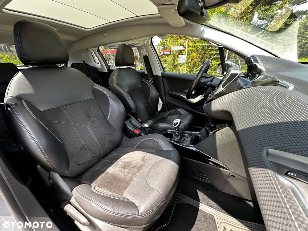 Peugeot 2008 BlueHDi FAP 120 STOP & START Crossway - 21