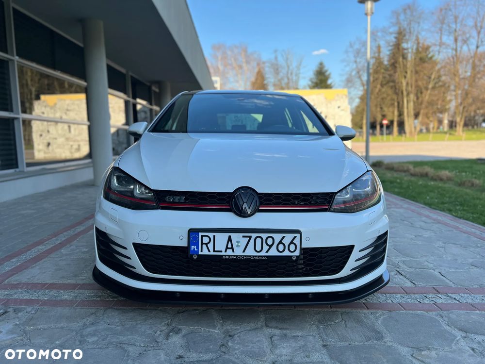 Volkswagen Golf - 3