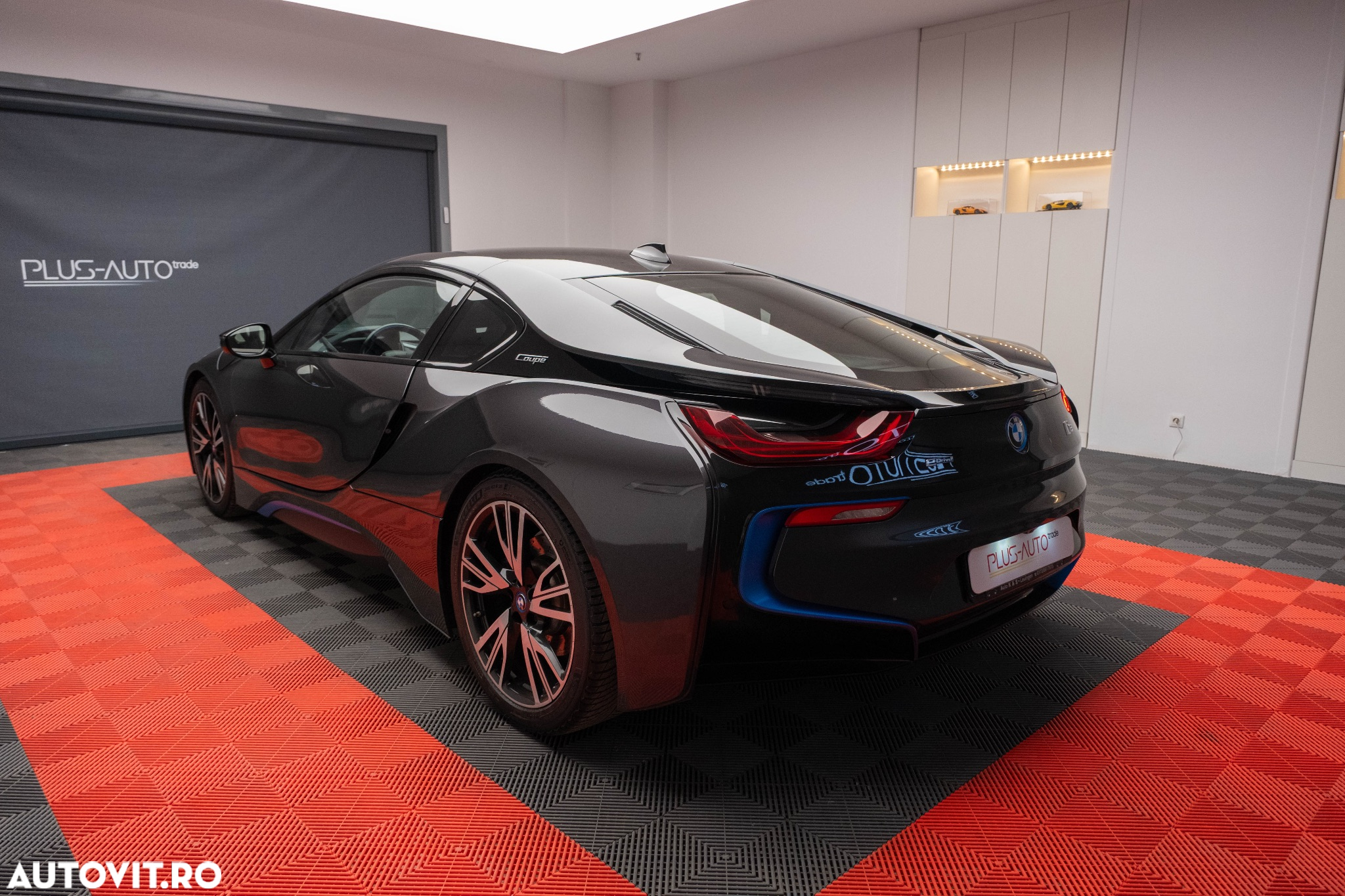 BMW i8 Coupe - 9