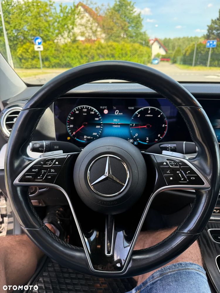 Mercedes-Benz Klasa E 220 d 4-Matic AMG - 20
