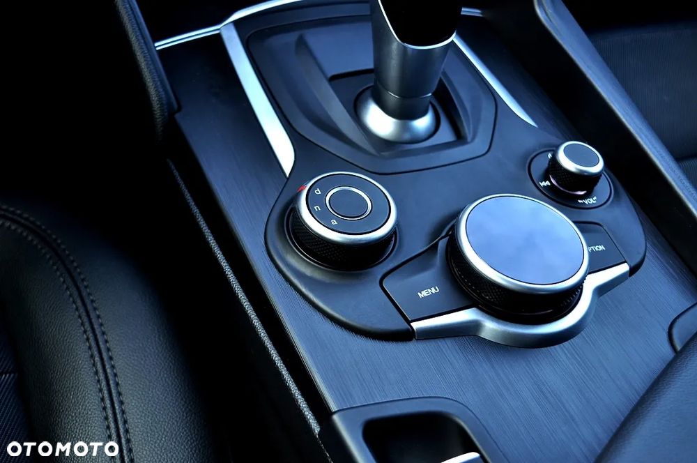 Alfa Romeo Giulia 2.0 Turbo Super - 34