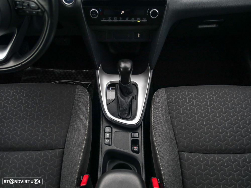 Toyota Yaris Cross 1.5 HDF Square Collection - 30