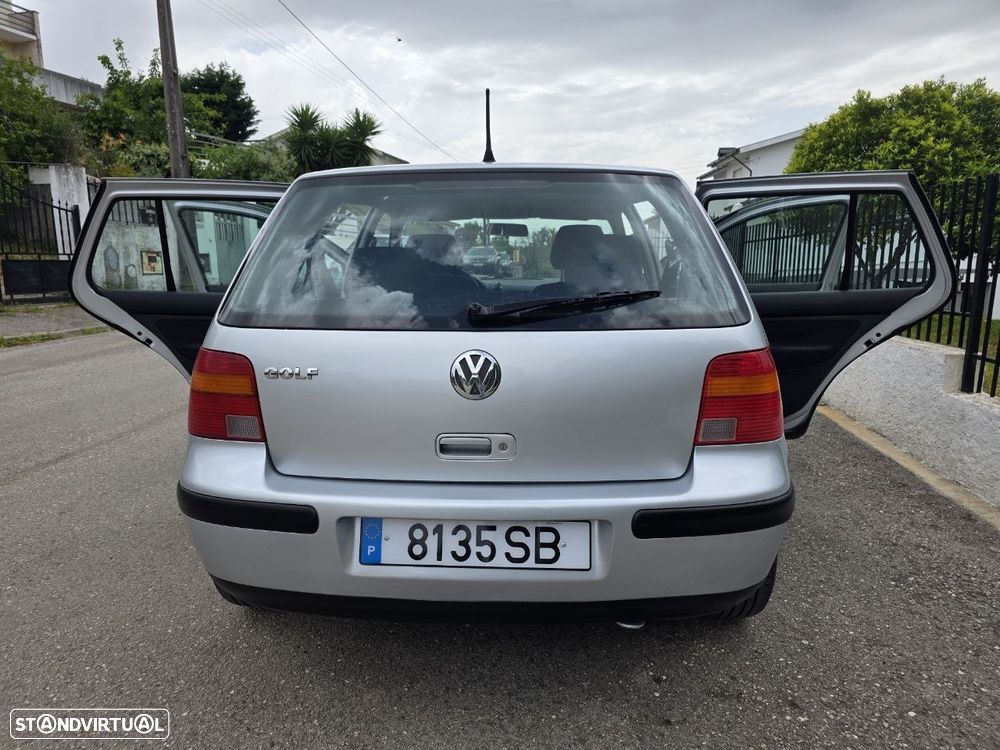 VW Golf 1.4i Confortline AC - 12