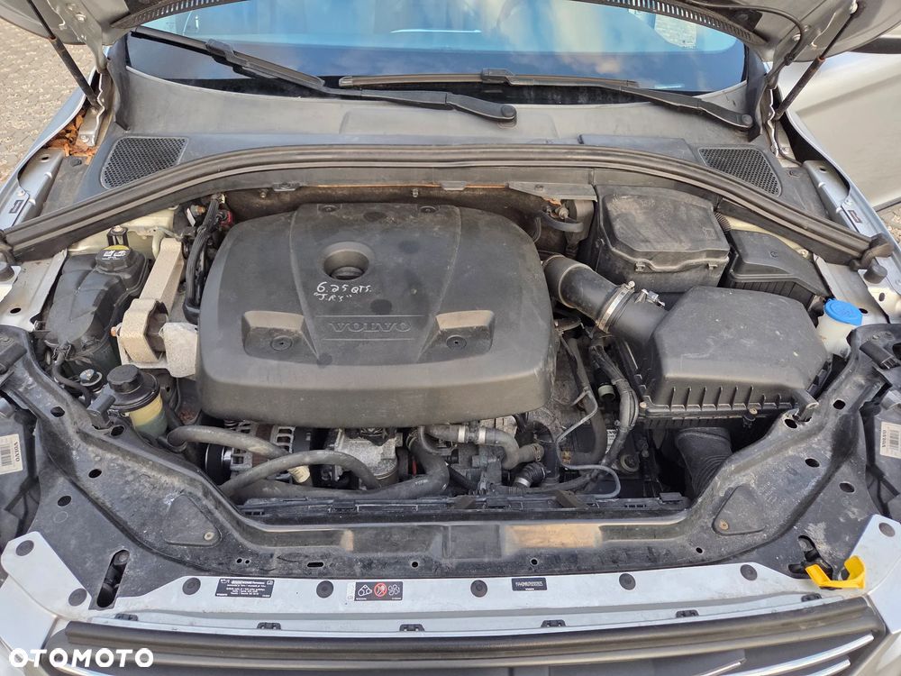 Volvo XC 60 T5 AWD Geartronic Momentum - 22