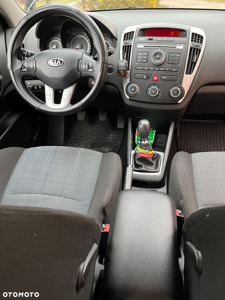 Kia Ceed 1.4 M - 10