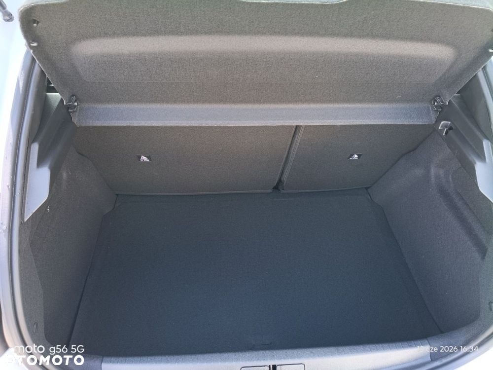 Peugeot 208 - 9