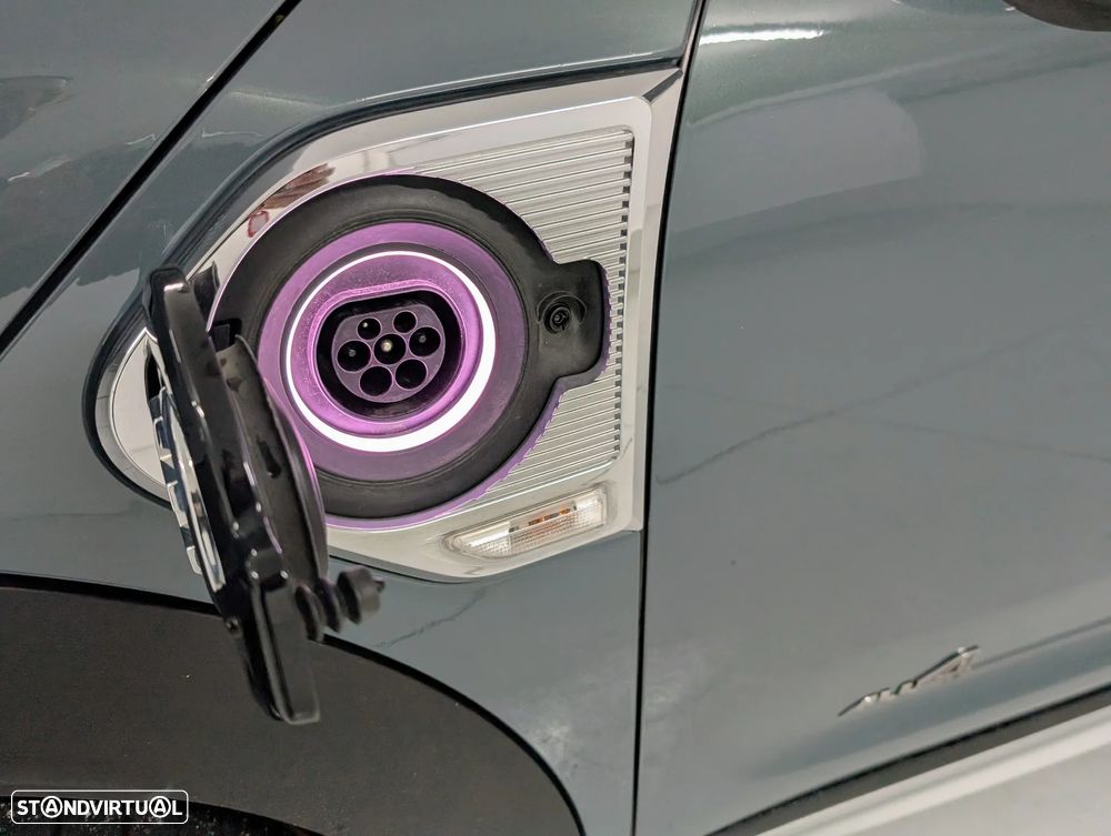 MINI Countryman Cooper SE ALL4 Classic Auto - 23