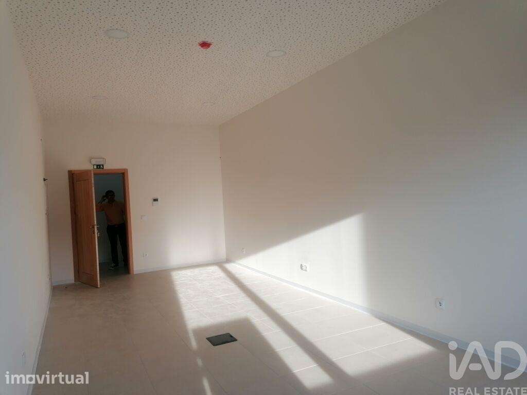 Escritório em Mafamude e Vilar do Paraíso de 20,00 m2 - Grande imagem: 2/13