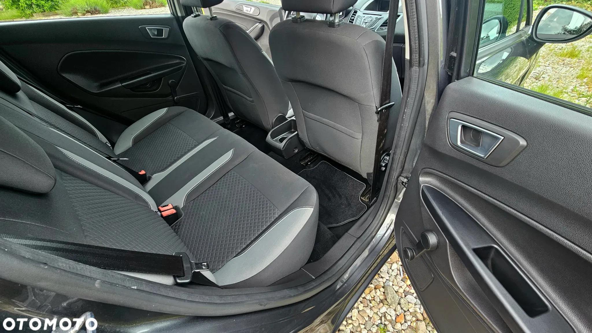Ford Fiesta 1.0 Champions Edition - 25