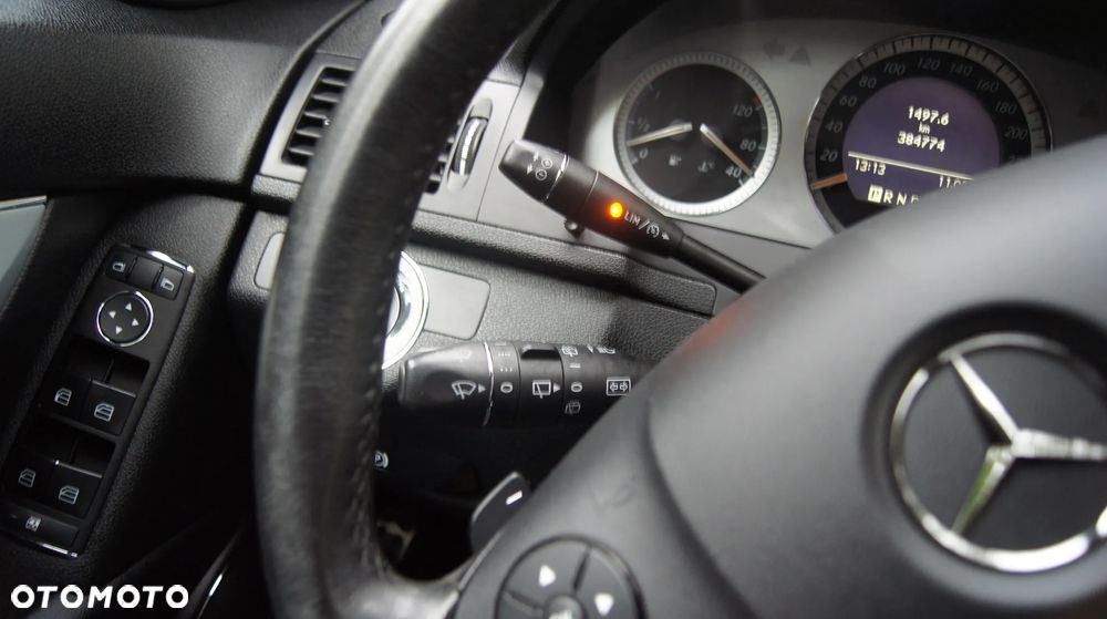 Mercedes-Benz Klasa C 220 T CDI DPF Automatik Avantgarde - 38