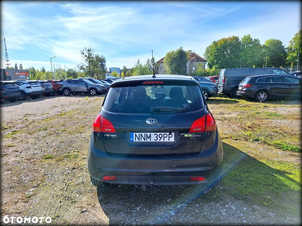 Kia Venga 1.6 L - 6