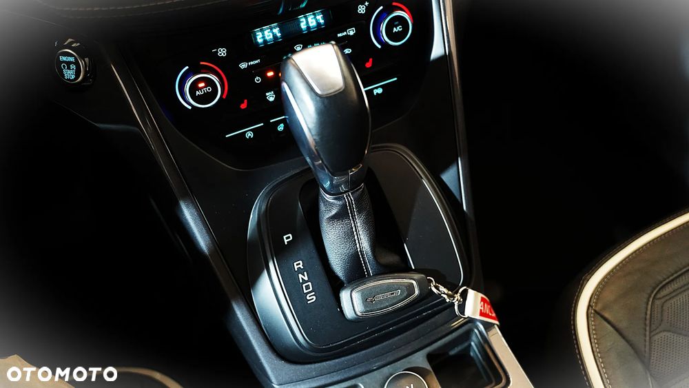 Ford Kuga - 32