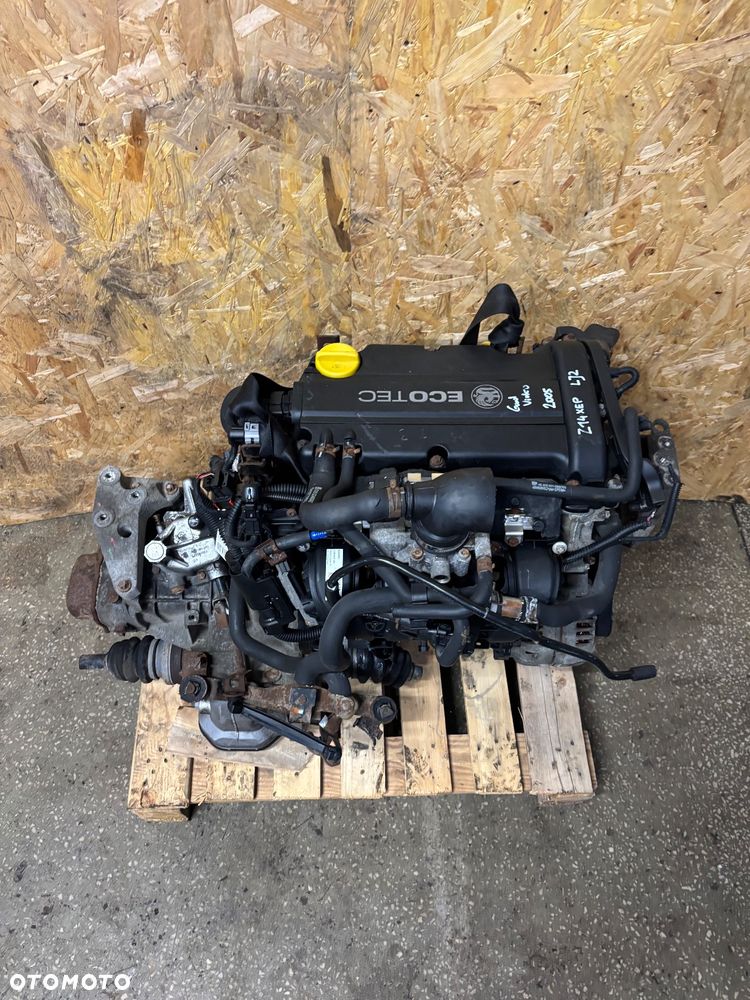 SILNIK OPEL ASTRA H MERIVA CORSA D Z14XEP 1.4 16V KOMPLETNY Z OSPRZĘTEM film video - 5