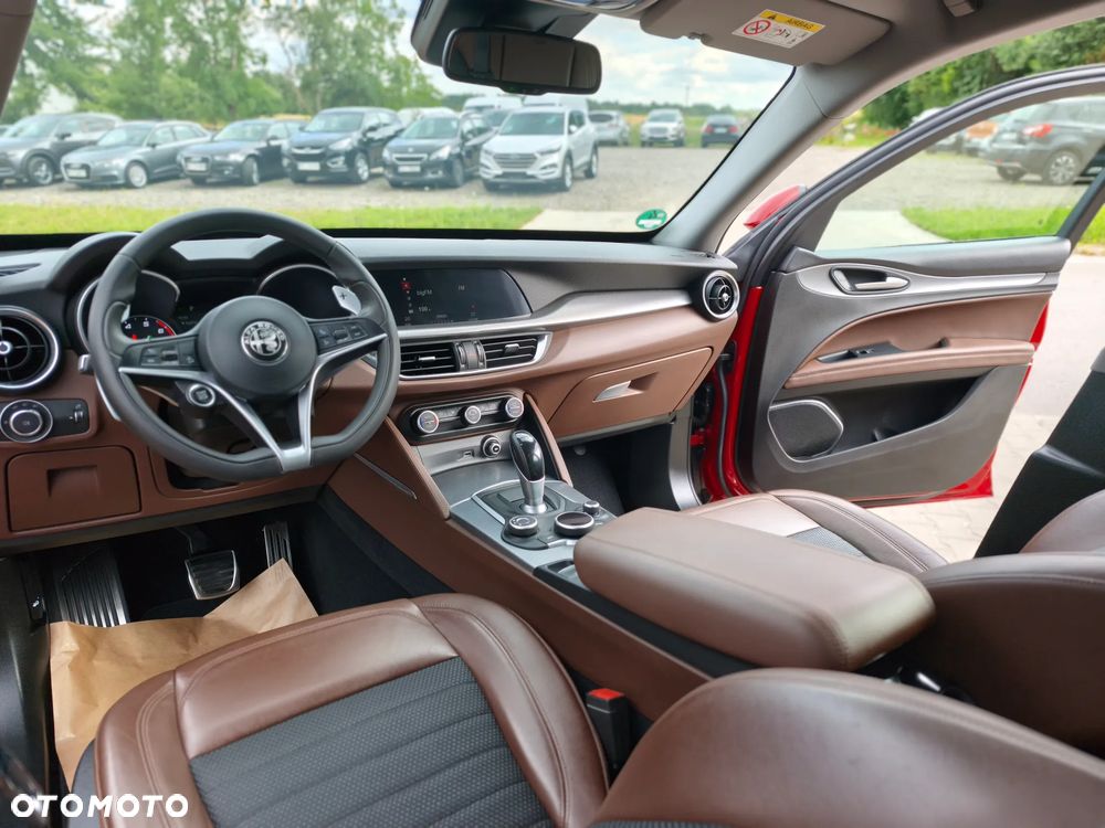 Alfa Romeo Stelvio 2.0 Turbo 16V AT8-Q4 Super - 26