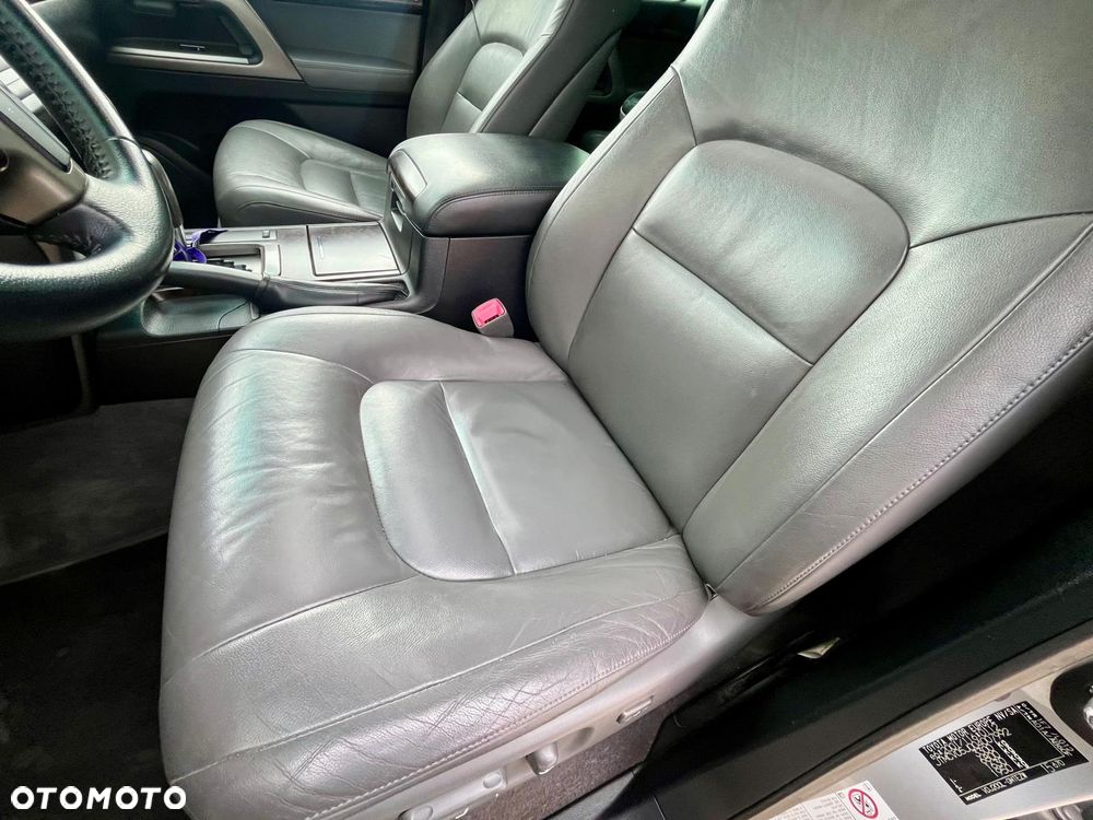 Toyota Land Cruiser - 10