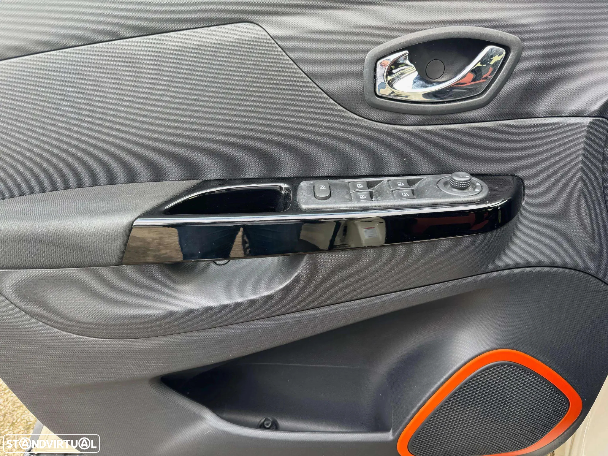 Renault Captur 1.0 TCe Exclusive Bi-Fuel - 18
