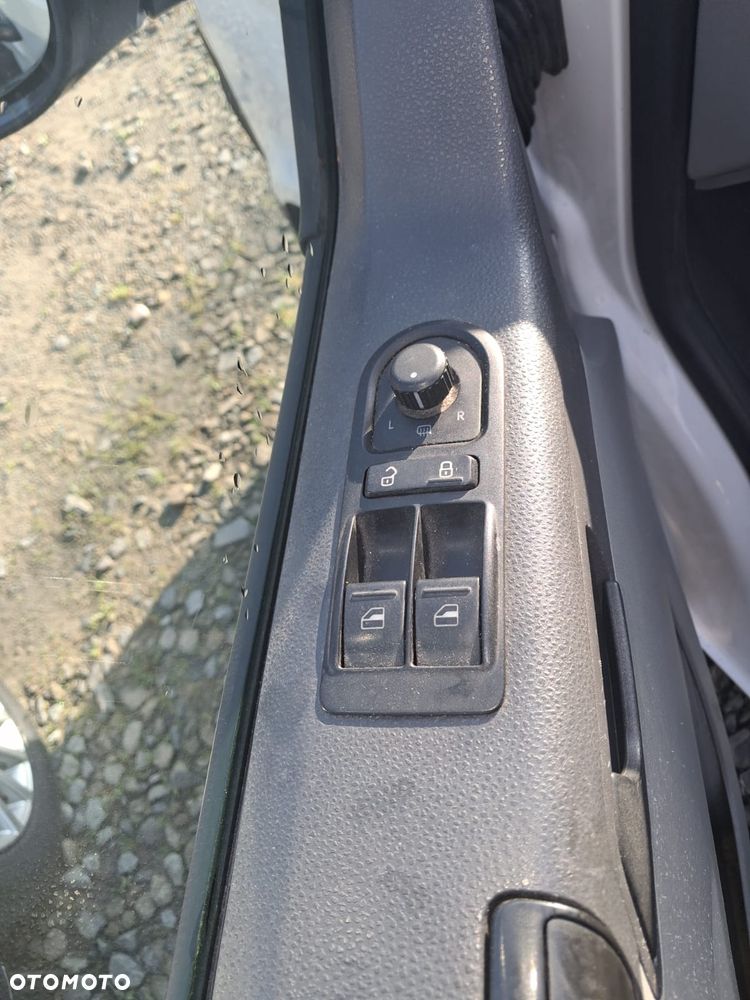 Volkswagen Transporter - 4
