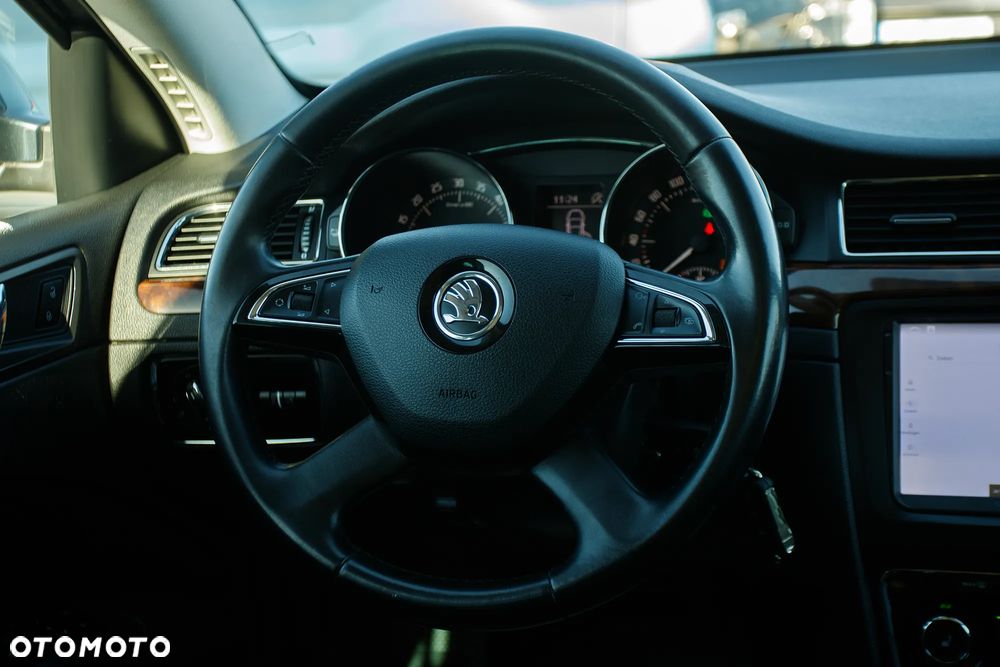 Skoda Superb 2.0 TDI Green tec 4x4 DSG Elegance - 36