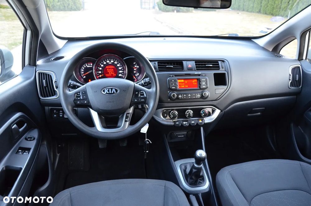 Kia Rio 1.2 Attract - 14