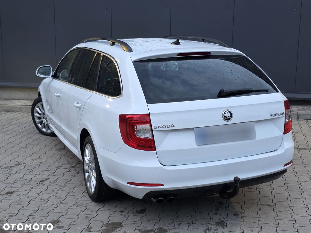 Skoda Superb 2.0 TDI Business DSG - 12