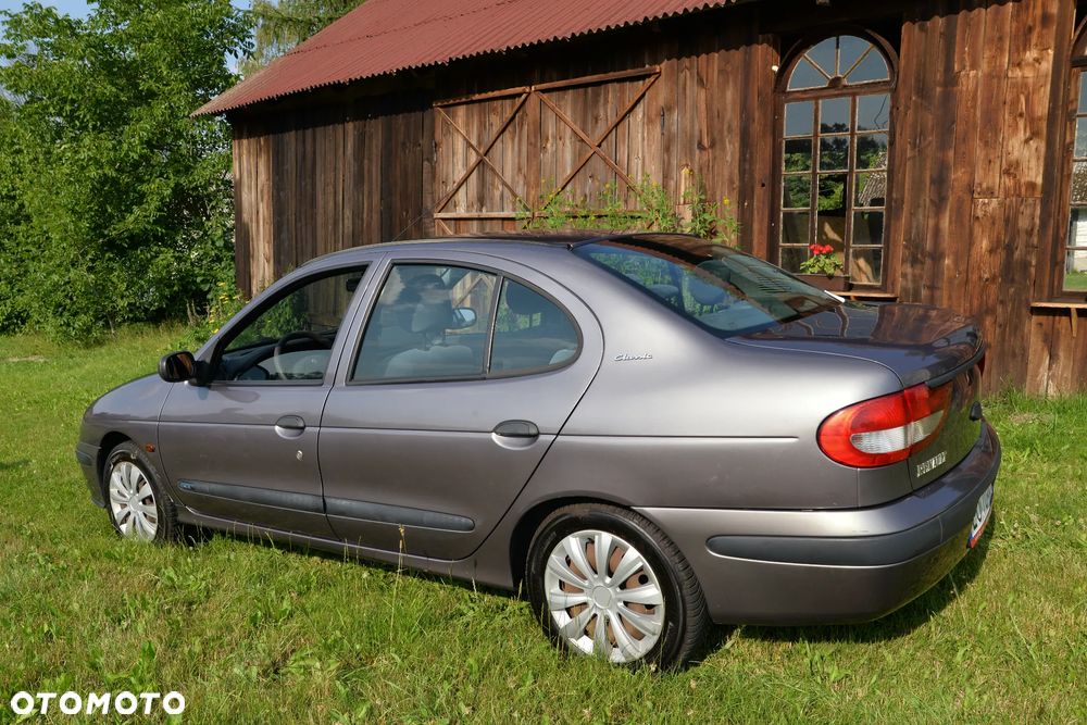 Renault Megane 1.9 dTi Authentique - 3