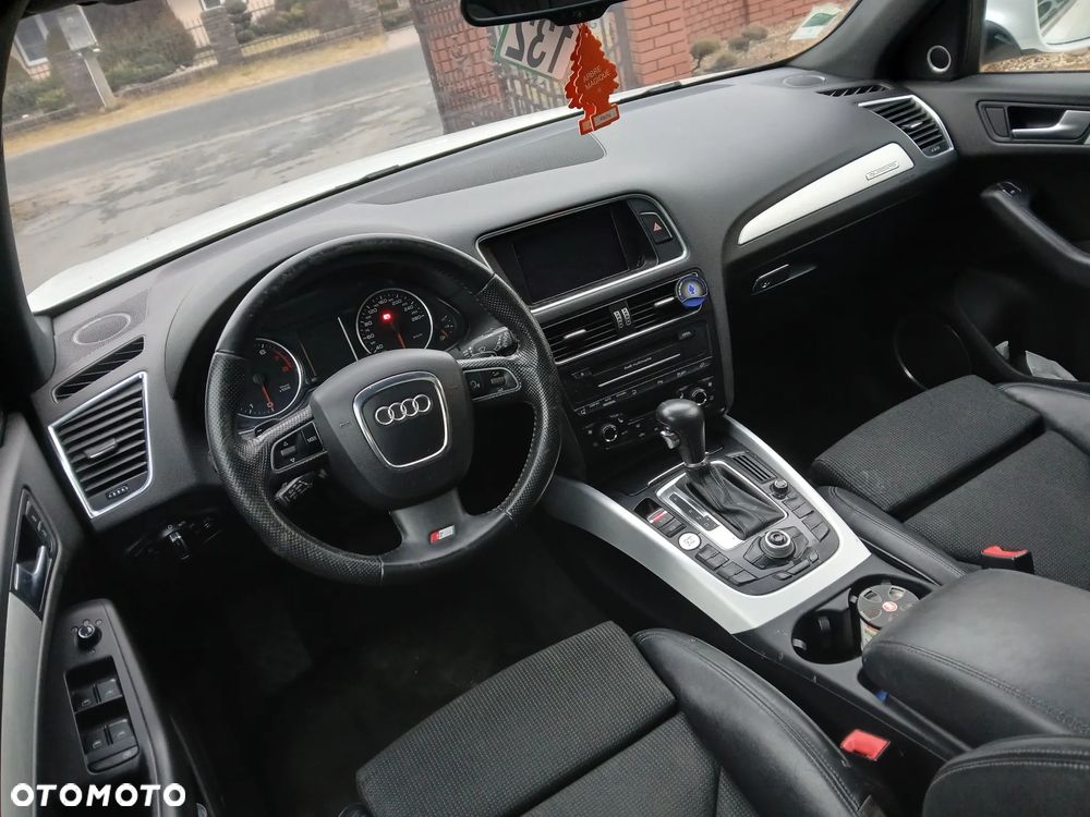 Audi Q5 3.2 FSI Quattro S tronic - 11