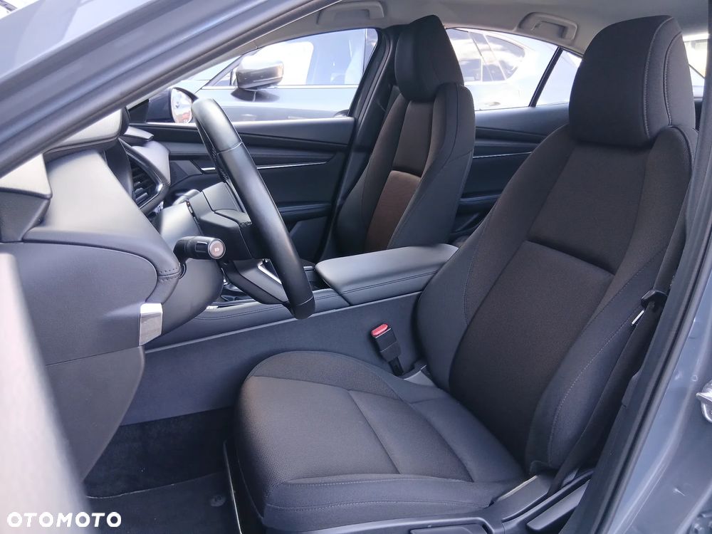Mazda 3 - 16