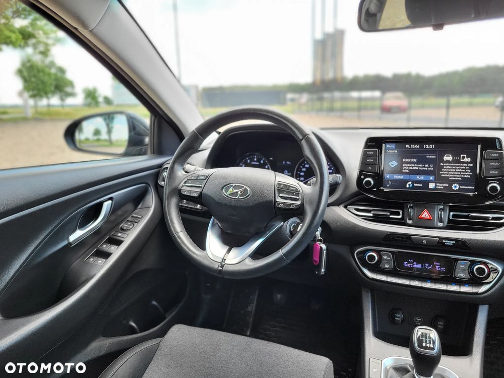 Hyundai i30 1.5 DPI Comfort - 10
