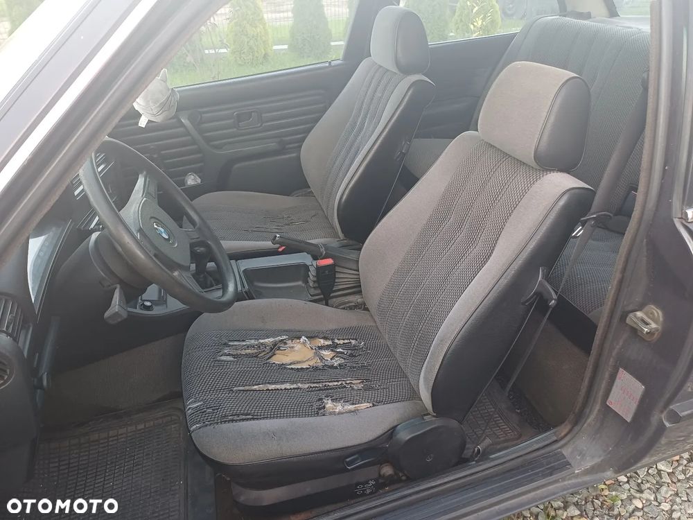 BMW Seria 3 318i Cabriolet - 7