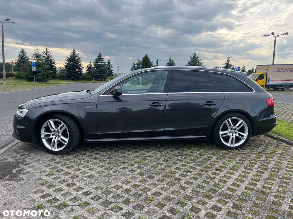 Audi A4 Avant 2.0 TDI DPF quattro S line Sportpaket - 4