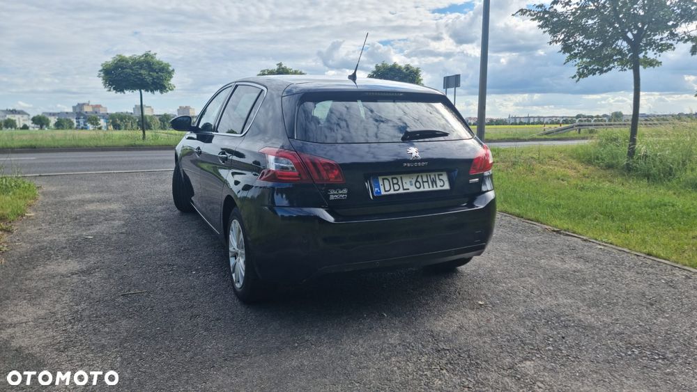 Peugeot 308 1.6 BlueHDi Style S&S - 4