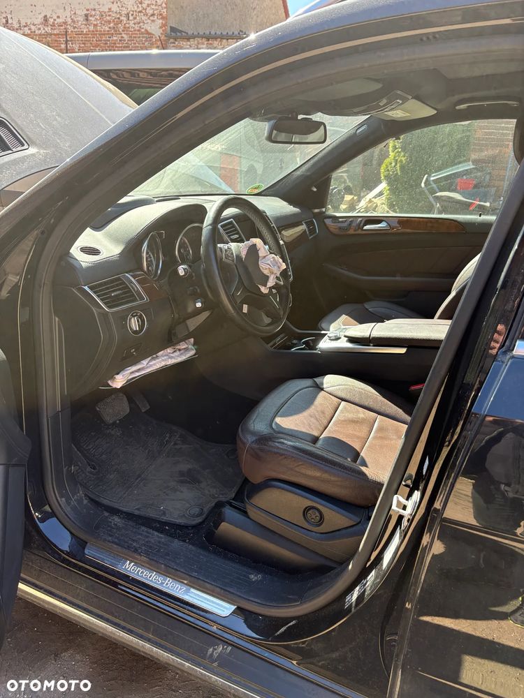 Mercedes-Benz GL - 32
