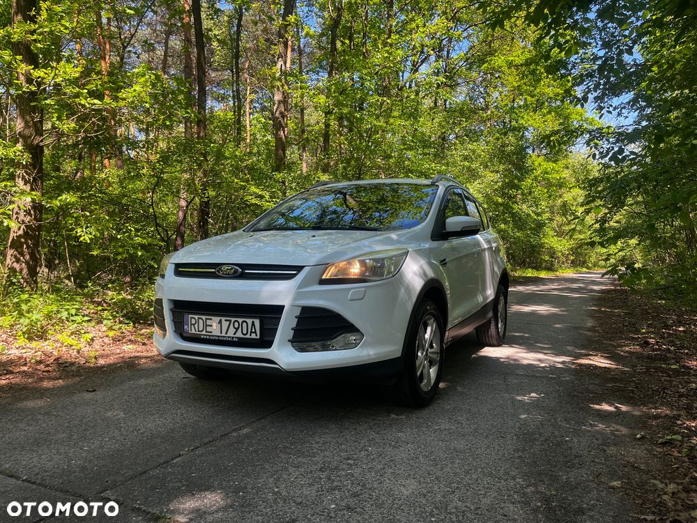 Ford Kuga 1.6 EcoBoost 2x4 Titanium - 3
